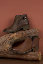Load image into Gallery viewer, Thomas Cook Womens Waltham Boots