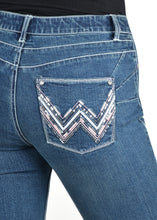 Load image into Gallery viewer, WRANGLER WOMENS ARIZONA JEAN Q-BABY BOOTY UP 34 INCH LEG